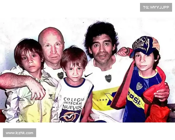 博卡青年博物馆遭窃 马拉多纳金球奖复制品神秘失踪 博卡青年博物馆遭窃 马拉多纳金球奖复制品神秘失踪