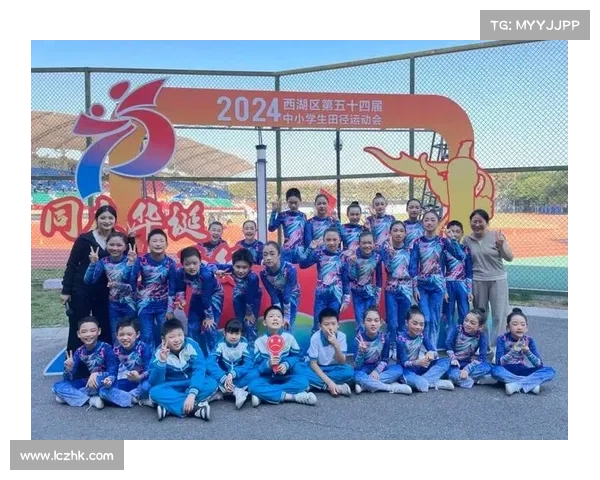 三亚全国沙滩摔跤对抗赛开幕 307名选手激战海岸线奋勇拼搏 三亚全国沙滩摔跤对抗赛开幕 307名选手激战海岸线奋勇拼搏